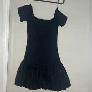 H&M | 🖤 Smocked Off the Shoulder Dress 🖤